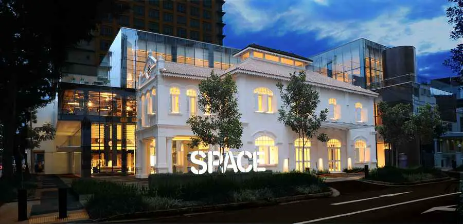 Space Asia Hub: Singapore Furniture Store
