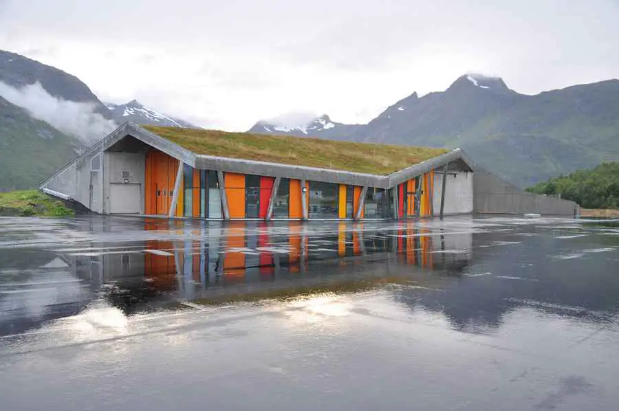 Gullesfjord Weight Control Station, Troms building