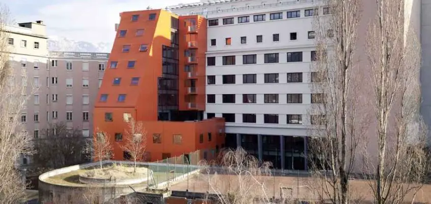 La Maison des Etudiants Grenoble, France Housing