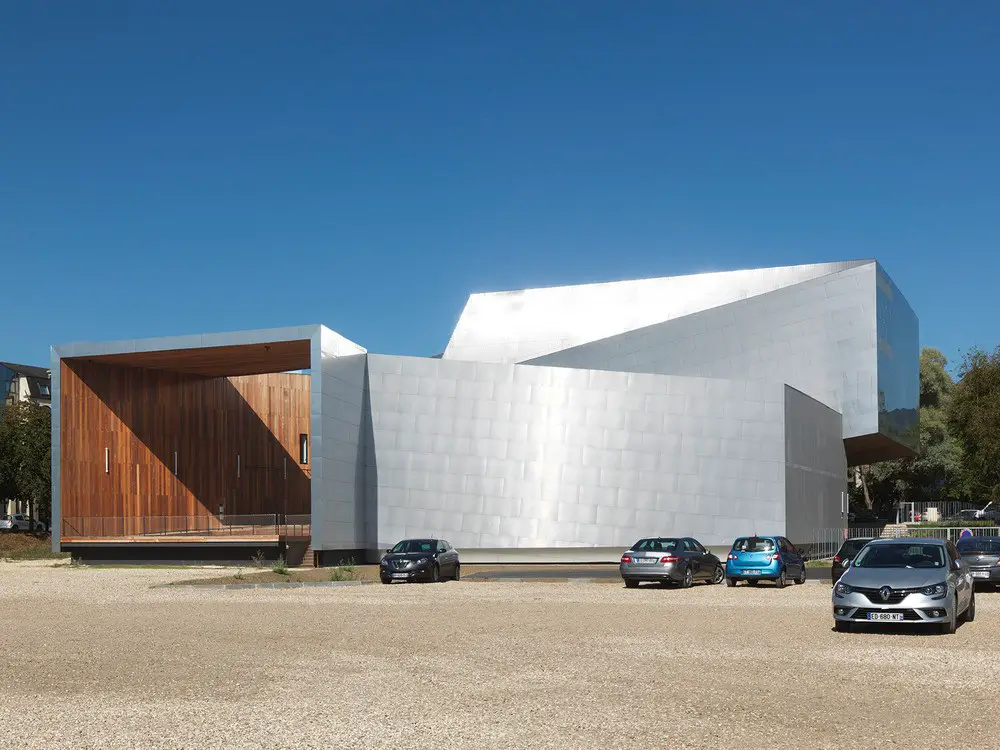 Modern Music Center Evreux