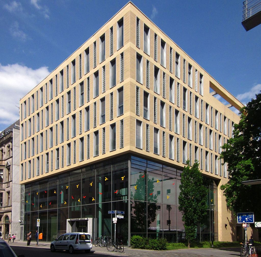 Buerohaus Aerztekammer, Friedrichstrasse 16, Kreuzberg, Berlin, Germany, designed by Hascher Jehle Architektur