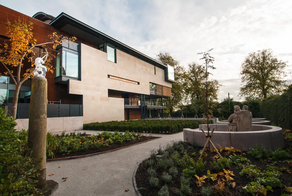 Carnegie Museum and Arts Centre Dunfermline Building