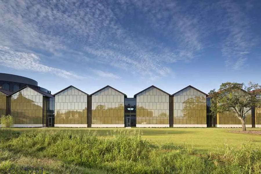 E.J. Ourso College of Business Baton Rouge building