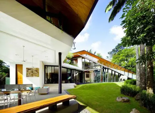 Winged House, Gallop Road Singapore residence