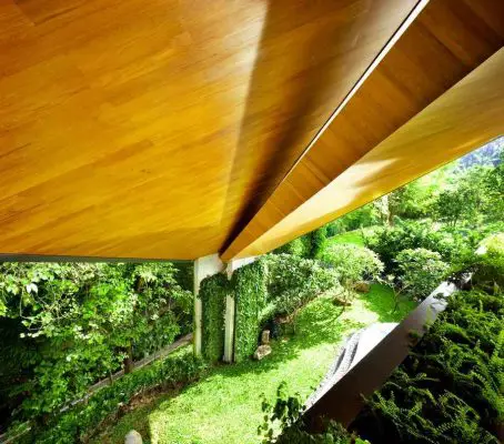 Gallop Road luxury house wooden roof