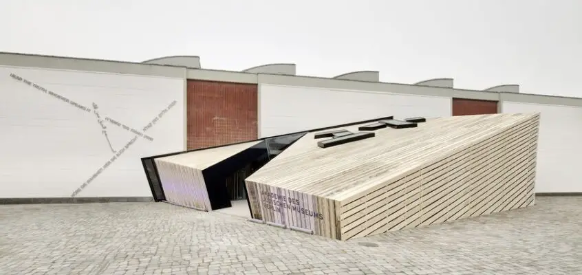 Jewish Museum Berlin Academy: Libeskind