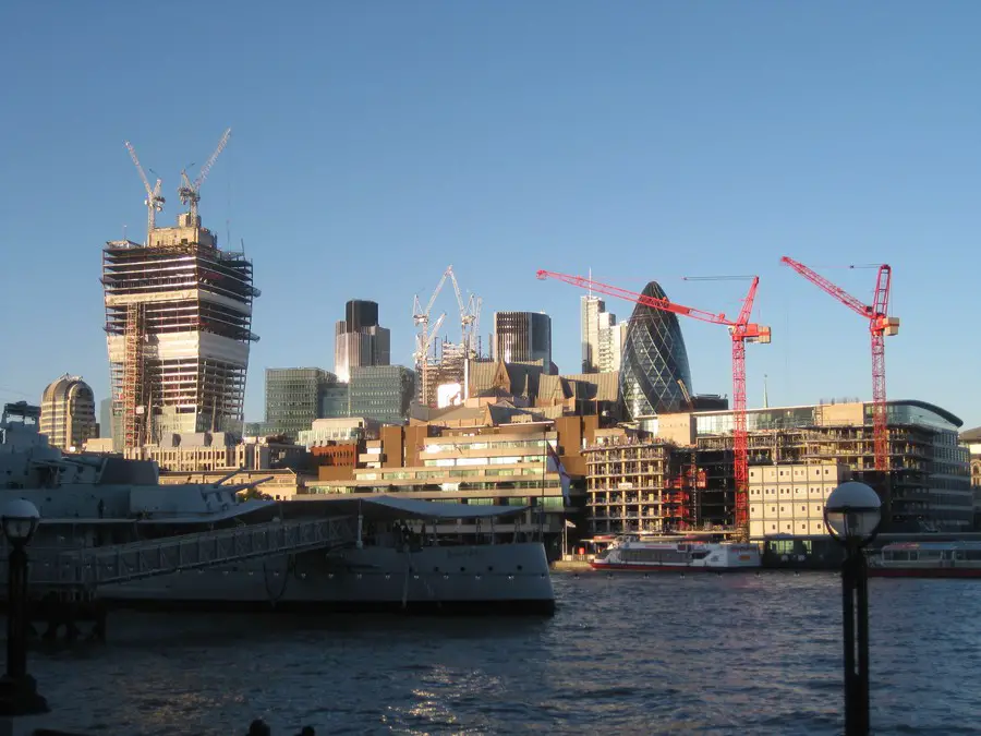 Tall Buildings by the River Thames: Skyscrapers