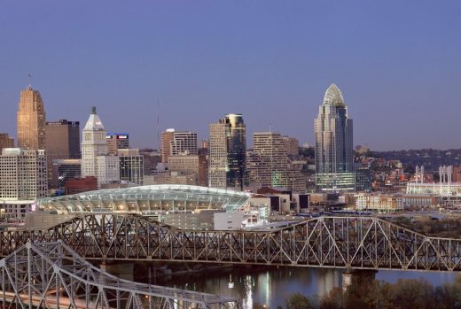 Queen City Square, Great American Building: Cincinnati Tower