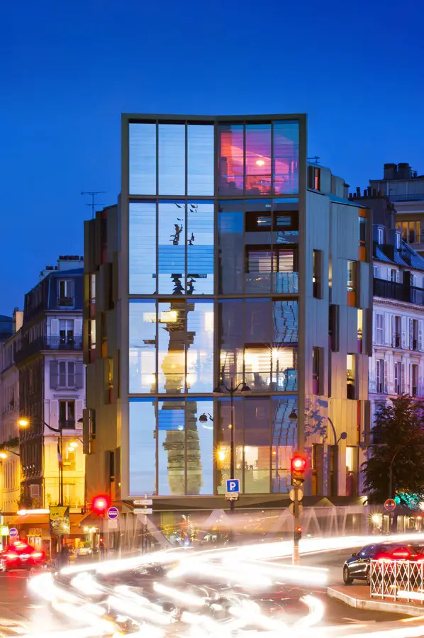 Biscornet Place de la Bastille building