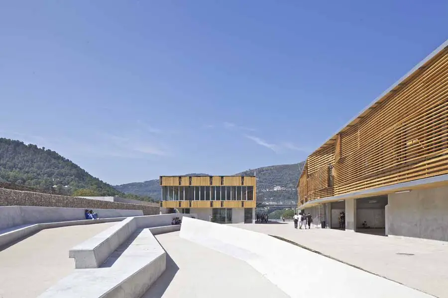 Lycée Régional René Goscinny Nice by José Morales architecte