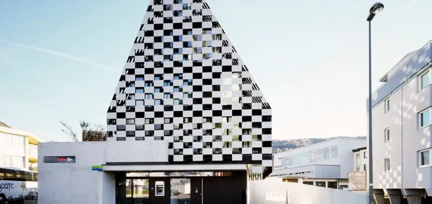 Vierländer Bank: Innsbruck Building