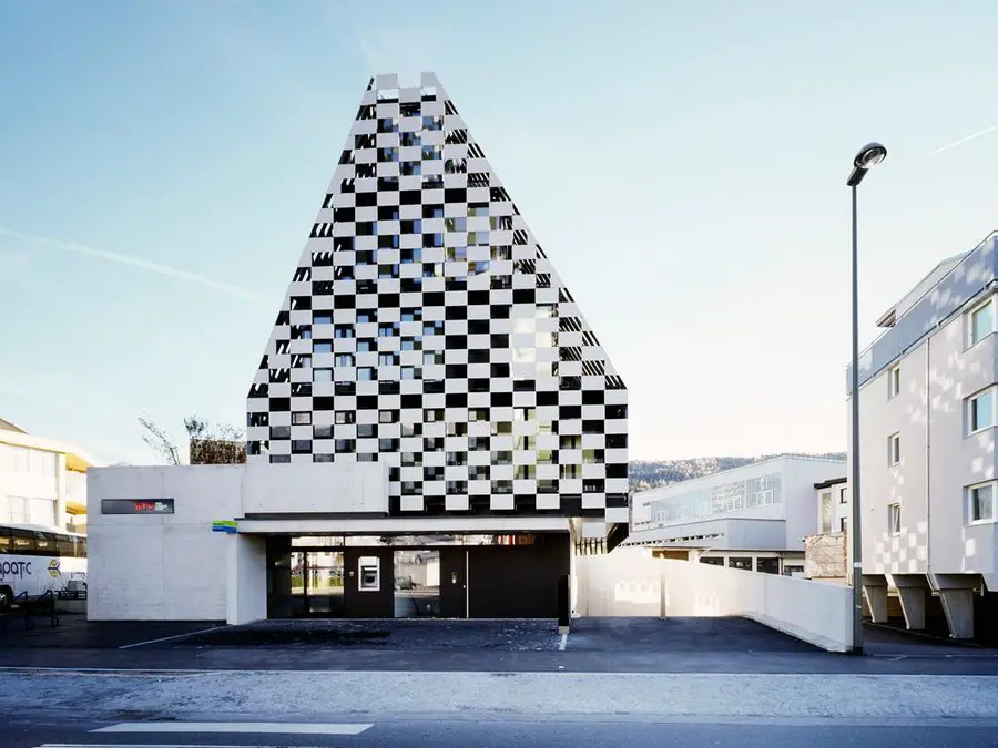 Vierländer Bank: Innsbruck Building