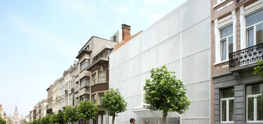 Schaarbeek Sports Hall: Belgium Building