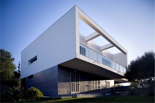 Villa Llucmajor house design by CMV architects