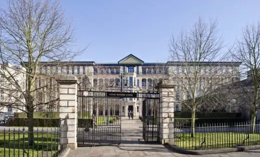 Cambridge Judge Business School building