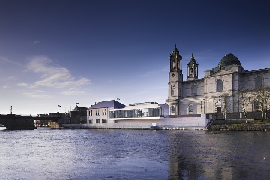 Luan Gallery Athlone Culture building on the river