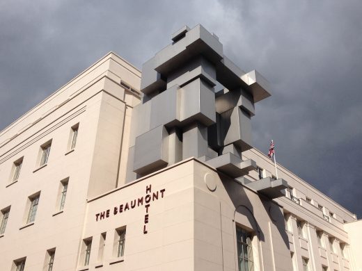 Gormley artwork on building in Mayfair