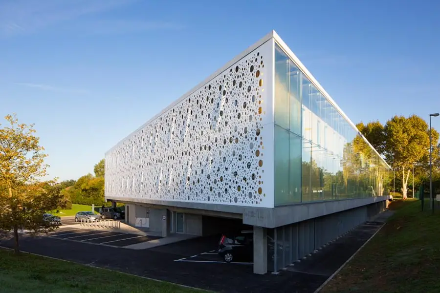 Municipal offices of the Lacq region - DuPont Corian Solid Surface