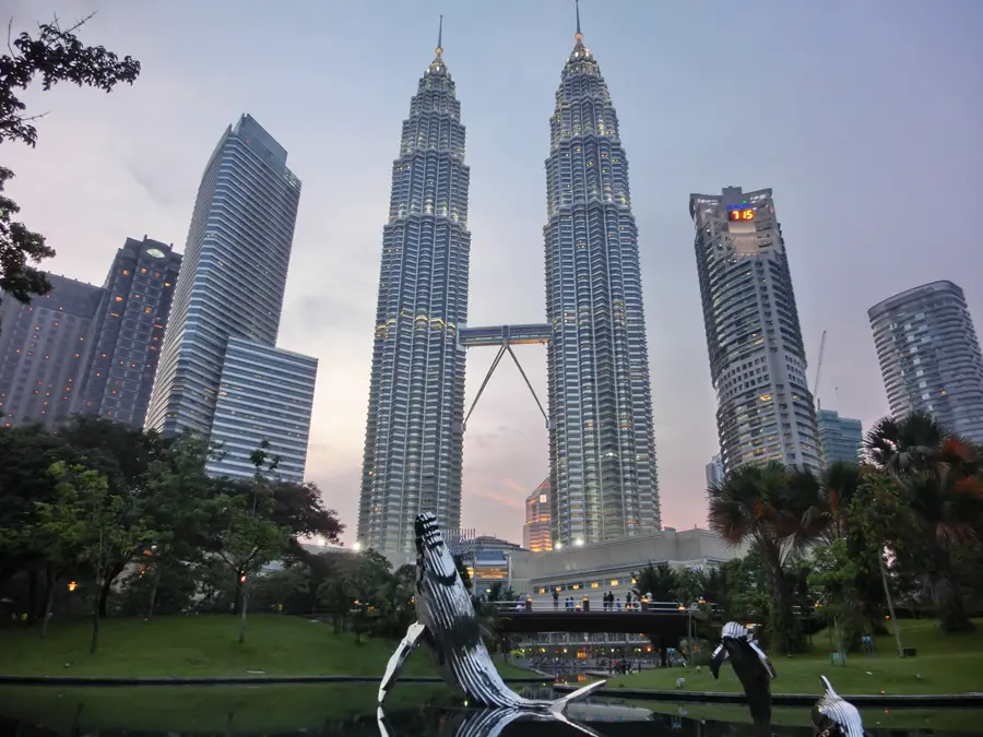 Petronas Towers by Sander van der Valk