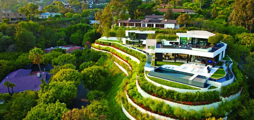 House in Beverly Hills: Laurel Way Residence