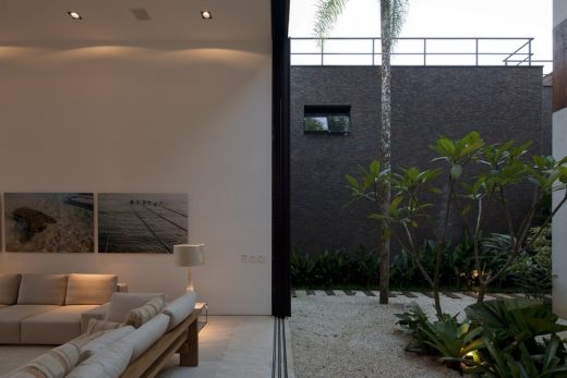 Baleia beach house São Paulo interior