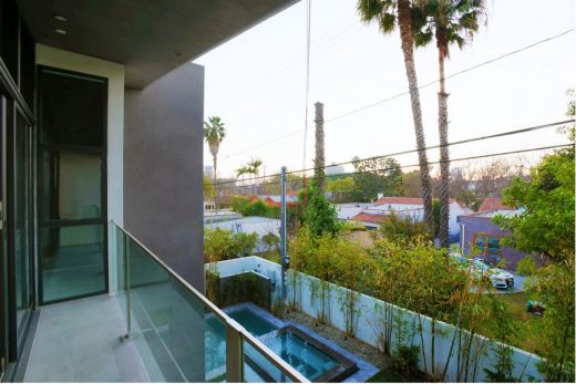 355 Mansfield, Los Angeles home balcony garden