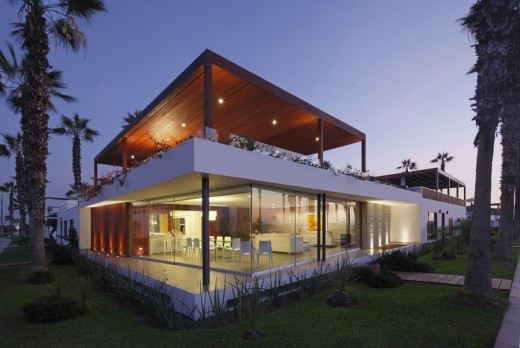 Peruvian accommodation building design by Martin Dulanto Sangalli