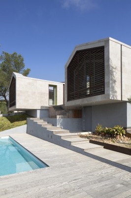 Contemporary Home in Hérault