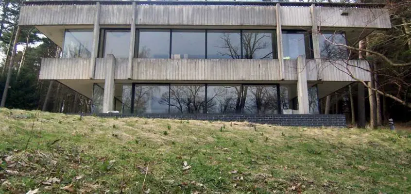 Bernat Klein Studio – Modern Borders Building
