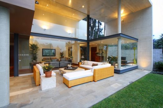 Casa S in Lima, Peru house design by domenack arquitectos