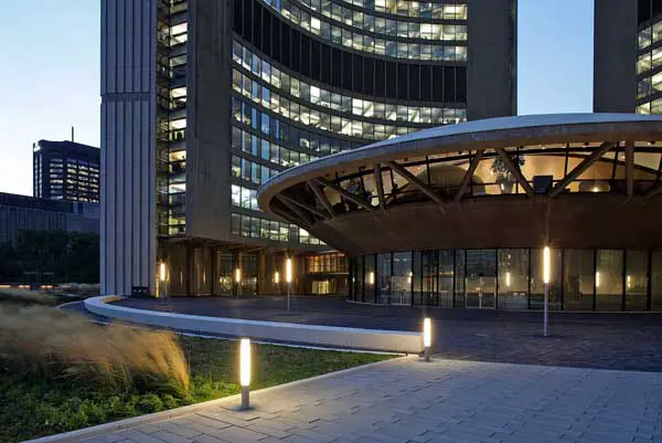 Nathan Phillips Square, Toronto