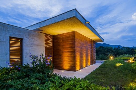 New property in Villeta, Colombia, design by Arquitectura en Estudio + Natalia Heredia