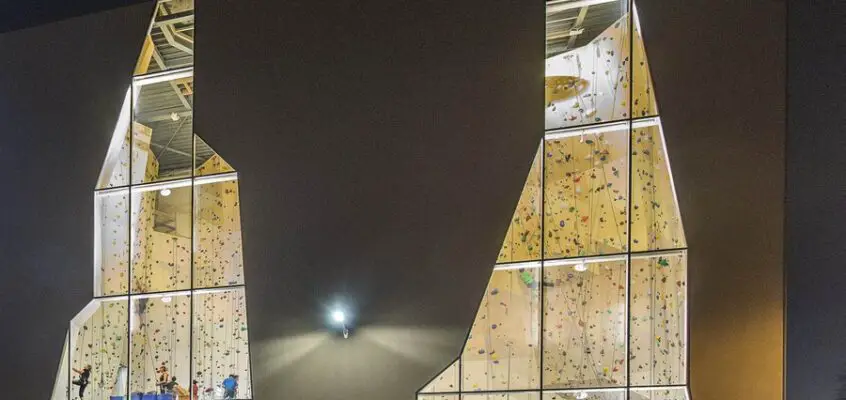 Spordtgebouw in Dordrecht Sports Facility