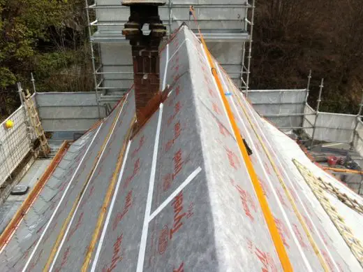 Turin-Ceres Railway line building roof restoration