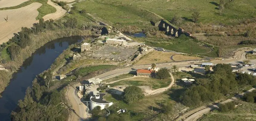 Jordan River Peace Park, Old Gesher Bridge