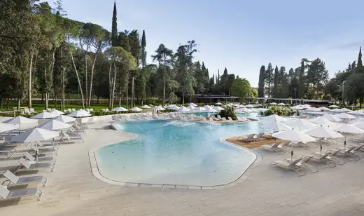 Lone Outdoor Pool Croatia 3