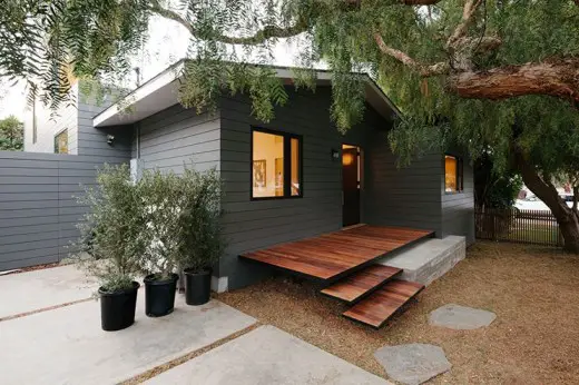 Santa Monica Beach Bungalow - Bay Street House