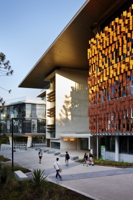 Queenslands Advanced Engineering Building 