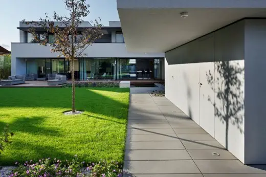 Smart Villa design by Jestico + Whiles Architects