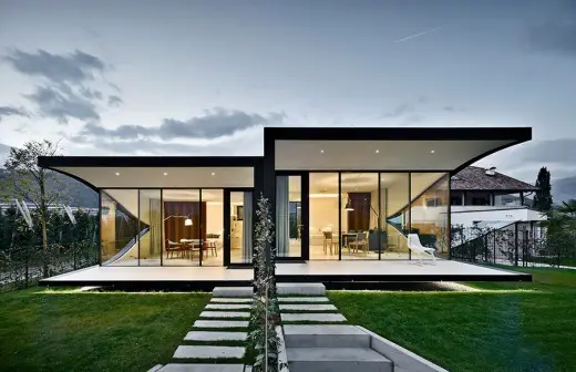 Mirror Houses 