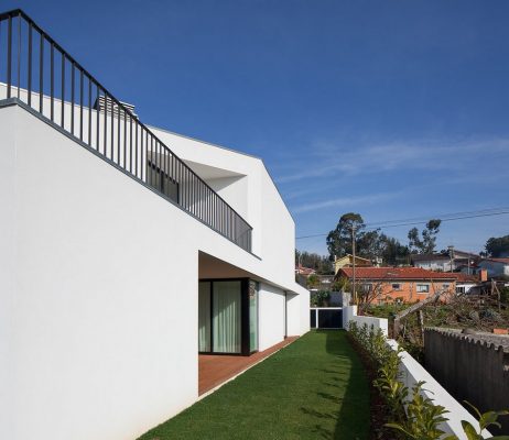 New Portuguese residence in Santa Maria da Feira