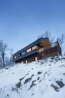 Bolton Residence in Quebec