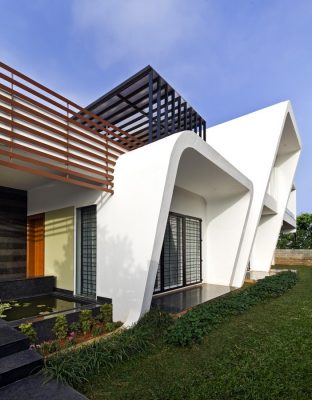 Courtyard House in Bangalore