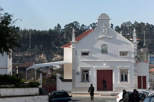 Juncal Parish Hall in Porto de Mós