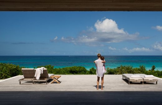 House on a Dune in Harbour Island