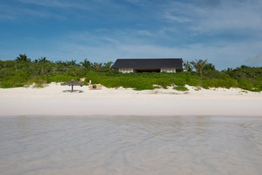 House on a Dune in Harbour Island
