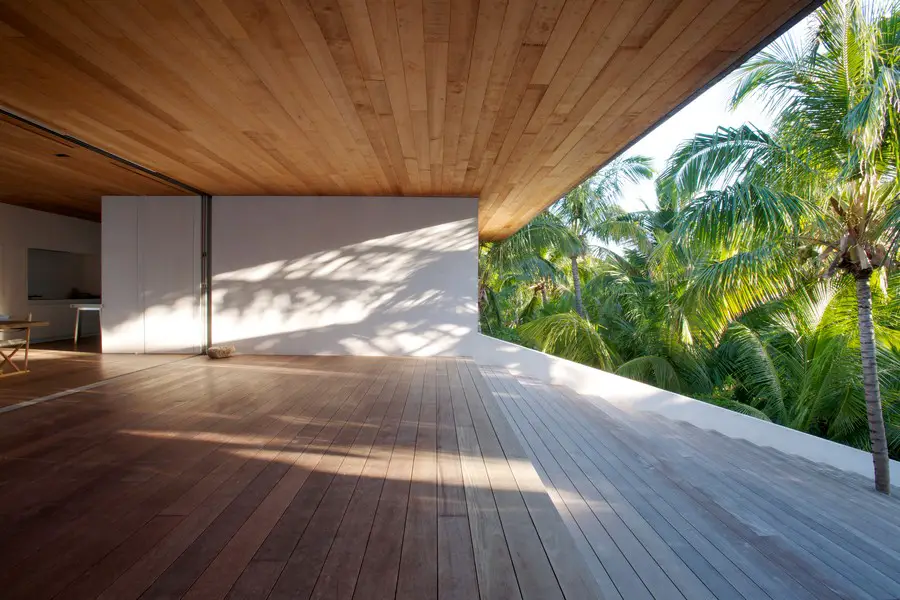 House on a Dune in Harbour Island