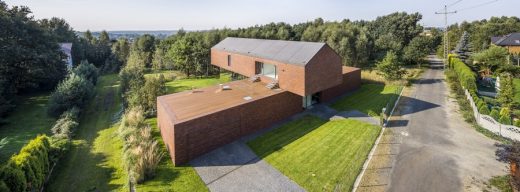 Contemporary Polish Home design by Robert Konieczny in Katowice