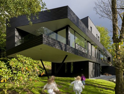 Villa S in Bergen, Norwegian black timber home