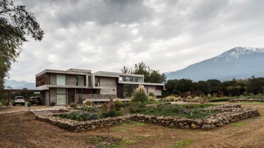 Casa Corredor in Huelquén